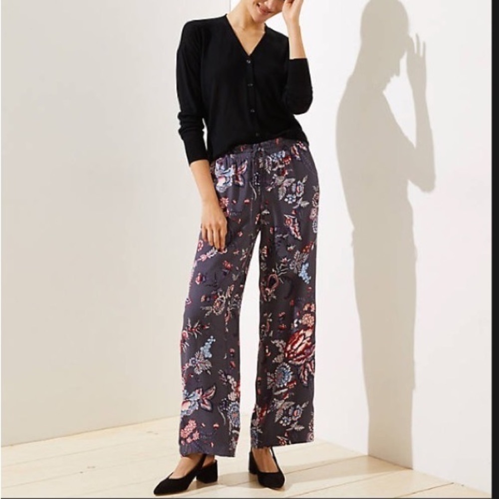𝅺LOFT Floral Fluid Drawstring Pants